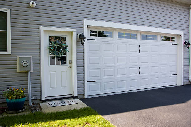 24/7 Emergency Garage Door Panel Replacement experts in Raceland, LA